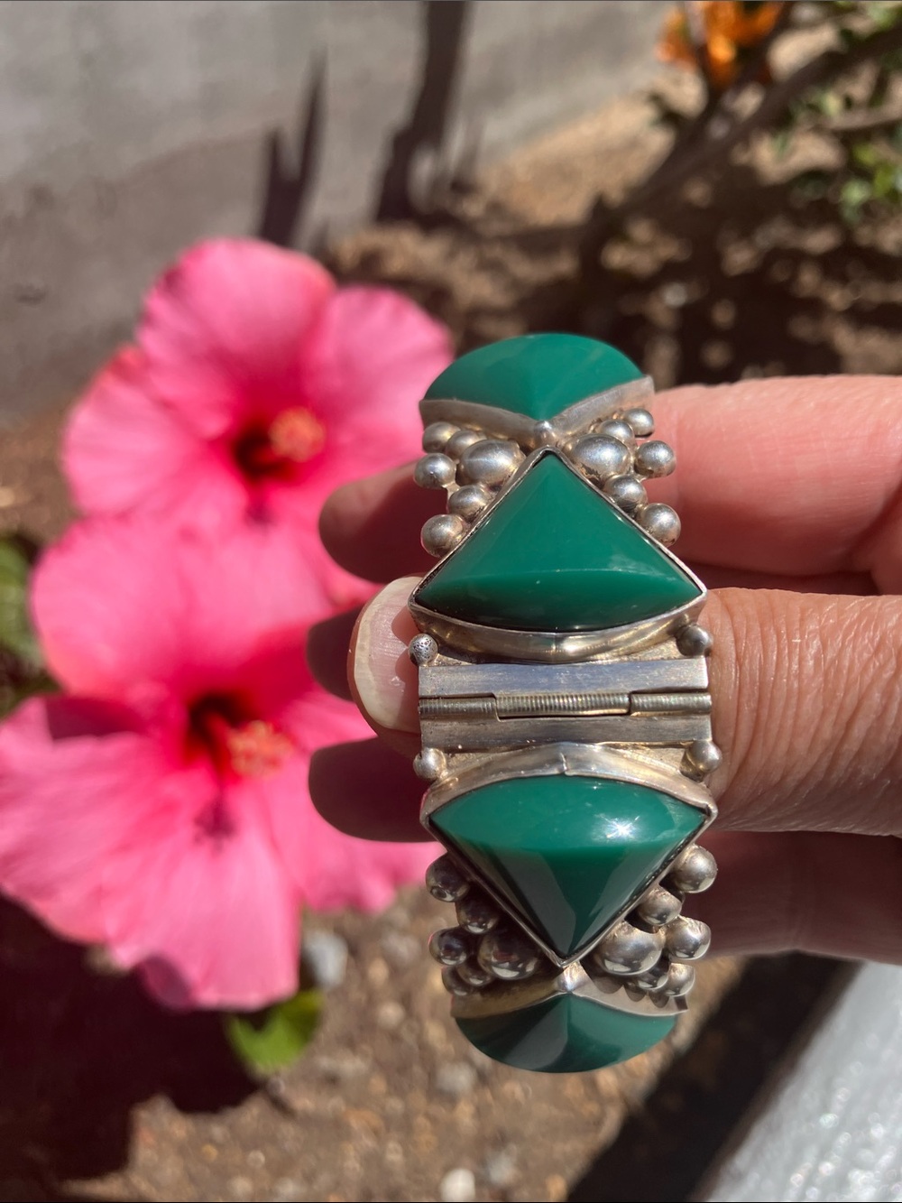 Stunning Large Scale Vintage Taxco Del Rio Style Green and Silver Bracelet